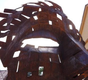 Sztuka na wyciągnięcie ręki, czyli “Galeria Uliczna” w Szklarskiej Porębie