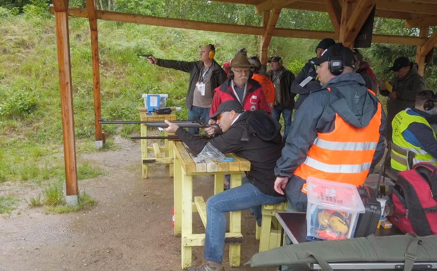 Zawody w strzelectwie sportowym, czyli dlaczego kobiety strzelają lepiej od mężczyzn