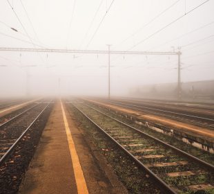 Nie ma wakacji od bezpieczeństwa na przejazdach kolejowych