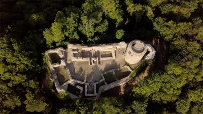 Gmina zastawiła zamek by wybudować we wsi kanalizację