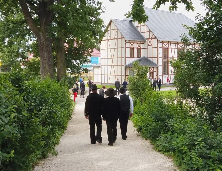 Otwarto Dom Modlitwy w Łomnicy