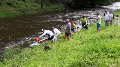 Kajakami nad morze w szczytnym celu