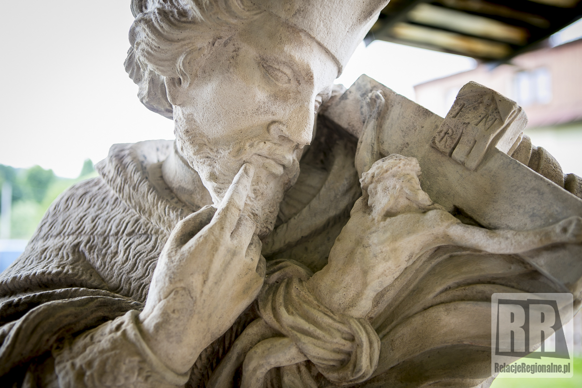 Zabytkowa figura św. Jana Nepomucena w Kamiennej Górze po renowacji Zabytkowa figura św. Jana Nepomucena w Kamiennej Górze po renowacji