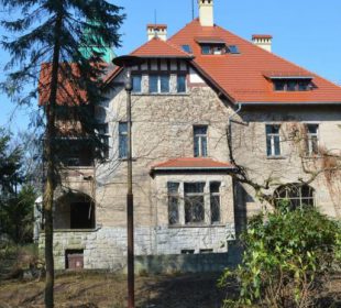 Kto wykona remont zameczku?