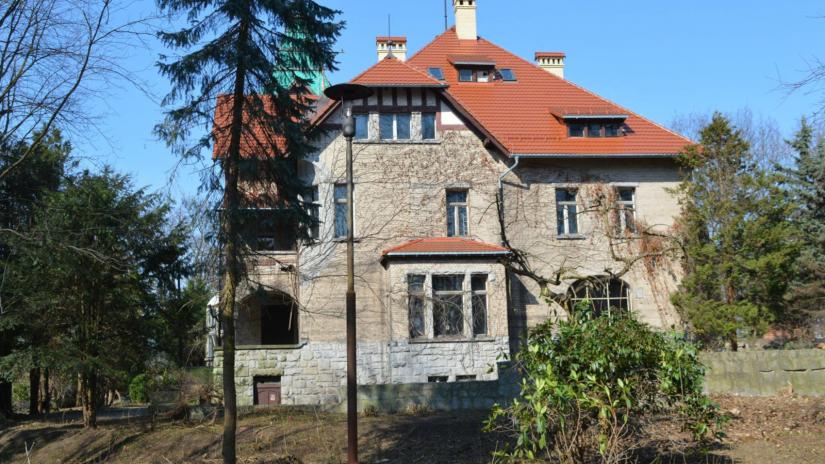 Kto wykona remont zameczku?