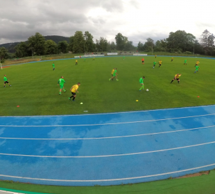 Victoria Jelenia Góra gra, pomaga i promuje region “na sportowo”