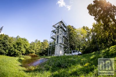 Remont pomnika na Górze Parkowej w Kamiennej Górze