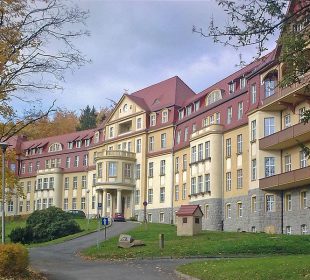 W szpitalu w Kowarach obok seniorów w najcięższym stanie mają leczyć zakażonych COVID-19