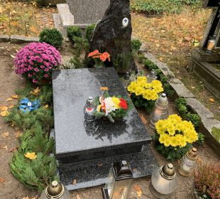 Oświadczenie prezydenta Jeleniej Góry ws. zamknięcia cmentarzy