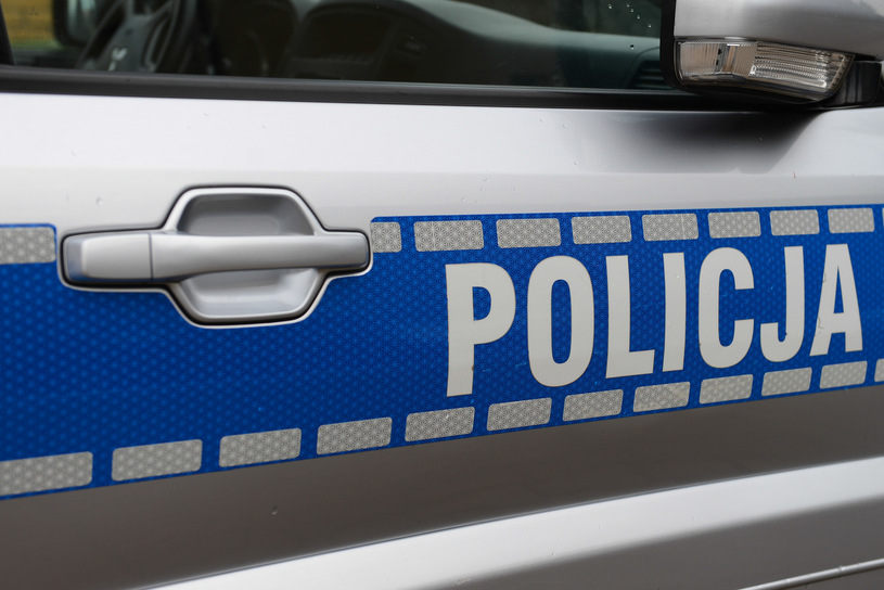 Policjanci zatrzymali mężczyznę podejrzanego o serię włamań.