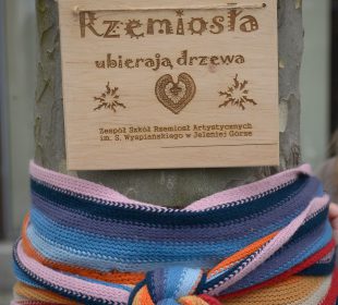 Rzemiosła ubierają drzewa!