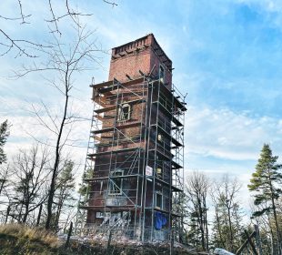 Renowacje Wieży na Sołtysiej Górze dobiegają końca.