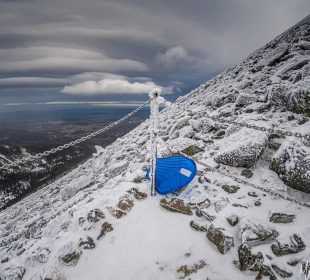 GOPR Karkonosze reaguje na zachowania turystów.