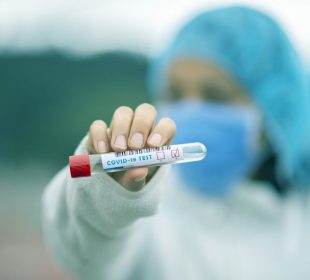 W Jeleniej Górze odbędzie się testowanie nauczycieli na obecność koronawirusa