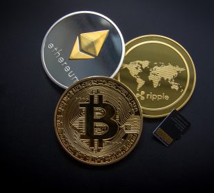 Chciał zainwestować w kryptowaluty – padł ofiarą oszustów.