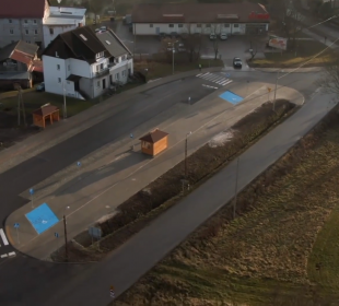 Zatoczka autobusowa w Łomnicy