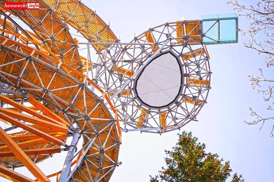 Sky Walk Świeradów- Zdrój. Zakończono wznoszenie wieży widokowej
