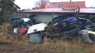 Nielegalnie rozbierał samochody i zanieczyszczał powietrze