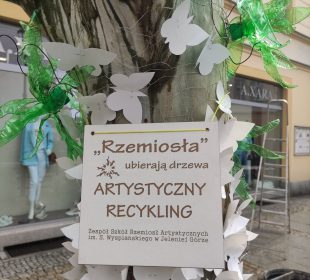 “Rzemiosła” znów ubierają drzewa