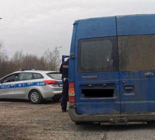 Zatrzymani kierowcy dwóch pojazdów musieli wezwać lawety