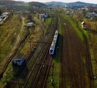 Wznowiono ruch pociągów między Legnicą a Raszówką
