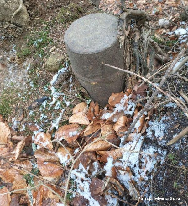 Piechowice: Zabezpieczono 13 sztuk zapalników do pocisków artyleryjskich