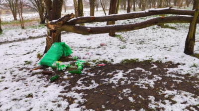 Wielkie sprzątanie z Jeleniogórskim Klubem Jaskiniowym Wielkie sprzątanie z Jeleniogórskim Klubem Jaskiniowym