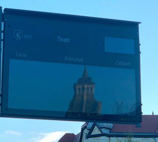 Nowe tablice MZK przy Al.Wojska Polskiego