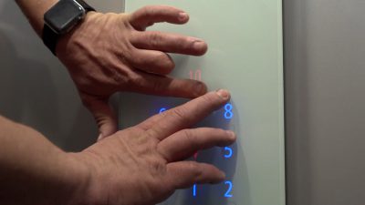 Nowe windy- wielki problem dla niewidomych