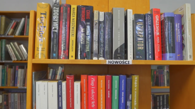 Polacy chętniej sięgają po książki