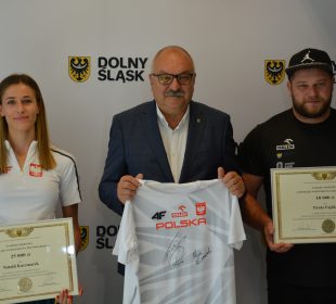 Marszałek wręczył nagrody sportowe dolnośląskim olimpijczykom