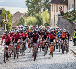 Złoto w Srebrnej Górze. Filip Helta i Maja Włoszczowska Mistrzami Polski XCM