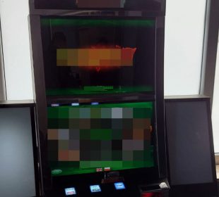 Kolejne nielegalne automaty do gier hazardowych zostały zarekwirowane przez jeleniogórskich policjantów Kolejne nielegalne automaty do gier hazardowych zostały zarekwirowane przez jeleniogórskich policjantów