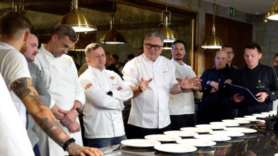 Kolacja na szczycie góry Kolacja na szczycie góry