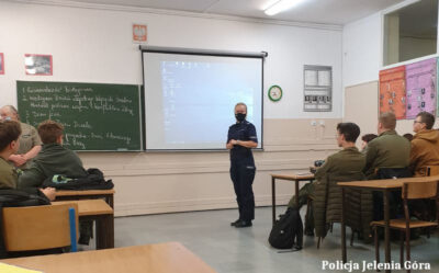 O hejcie, cyberprzemocy i innych zagrożeniach O hejcie, cyberprzemocy i innych zagrożeniach