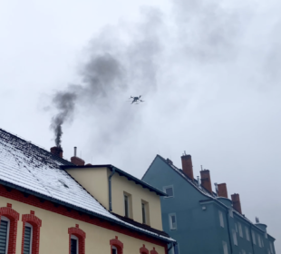 Straż Miejska kontroluje czym palimy w piecach