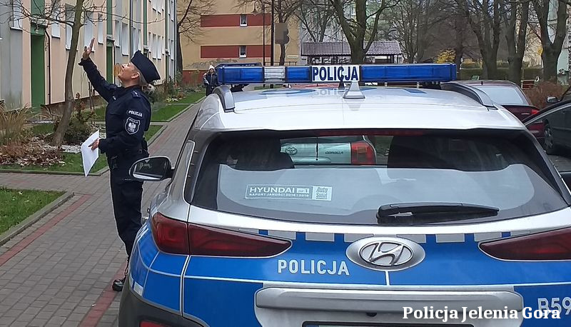 Policja zachęca do korzystania z aplikacji “Domowa kwarantanna”
