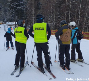 Ruszyły policyjne patrole narciarskie w regionie