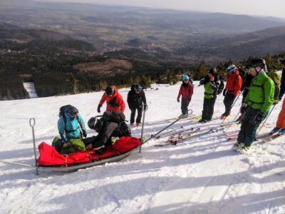 GOPR Karkonosze organizuje kurs w zakresie transportu osób na zorganizowanych terenach narciarskich