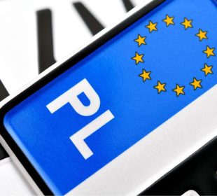 Nie będzie trzeba zmieniać rejestracji po zakupie używanego auta