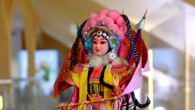 Lalki pamiątki z podróży