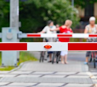 Ambasadorzy Bezpieczeństwa – ograniczą wypadki na przejazdach kolejowo-drogowych