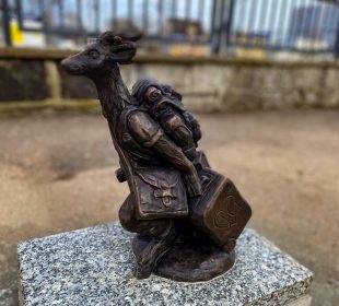 Kolejny jelonek na jeleniogórskim szlaku jelonka!