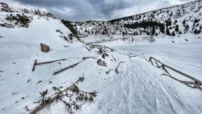 Lawiny w Kotle Małego Stawu