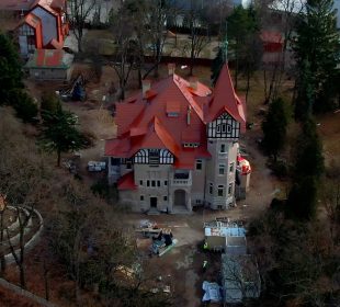 Remont pałacyku na Zabobrzu zgodnie z planem