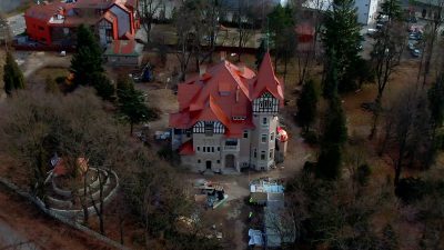 Remont pałacyku na Zabobrzu zgodnie z planem