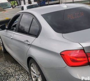 Policjanci zatrzymali kierującego z niewłaściwie zabezpieczonym ładunkiem