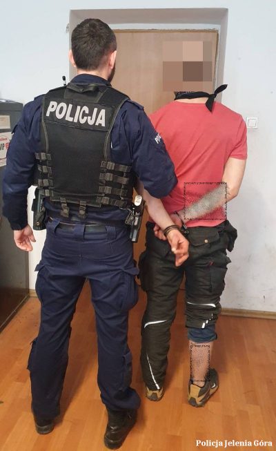 Za rozbój i kradzież z włamaniem odpowie przed sądem Za rozbój i kradzież z włamaniem odpowie przed sądem