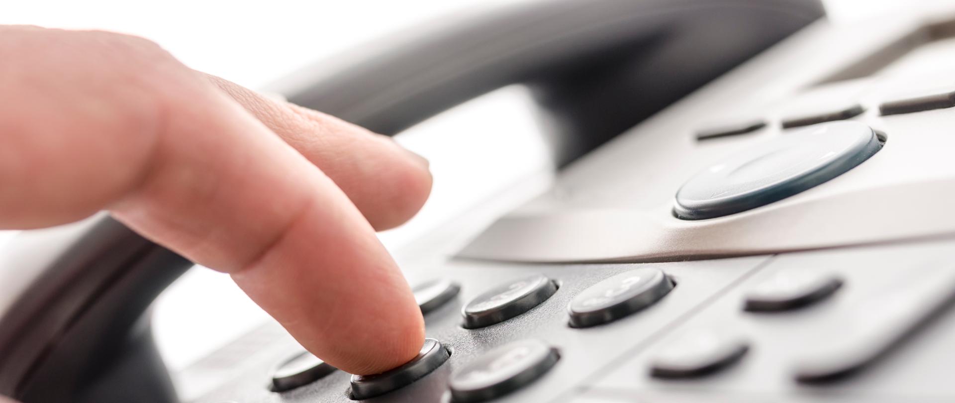 Działa już infolinia dla uchodźców