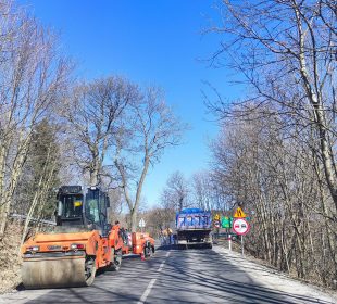 Uwaga, brak przejazdu! Uwaga, brak przejazdu!